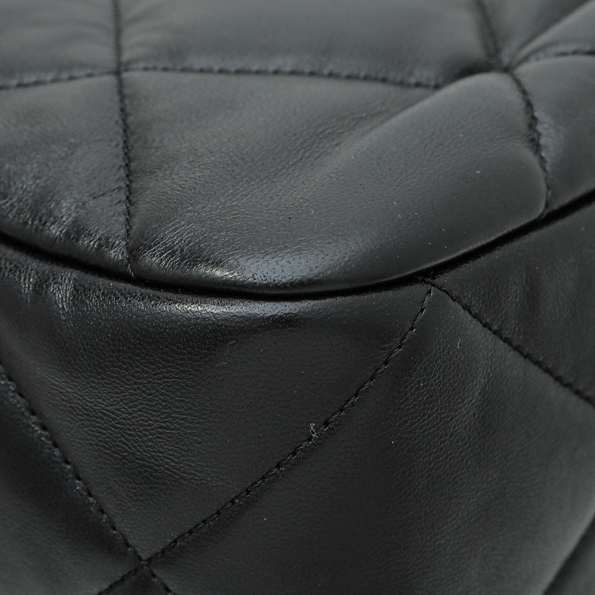 Chanel Black Double Zip Chain Top Handle Camera Bag – THE CLOSET