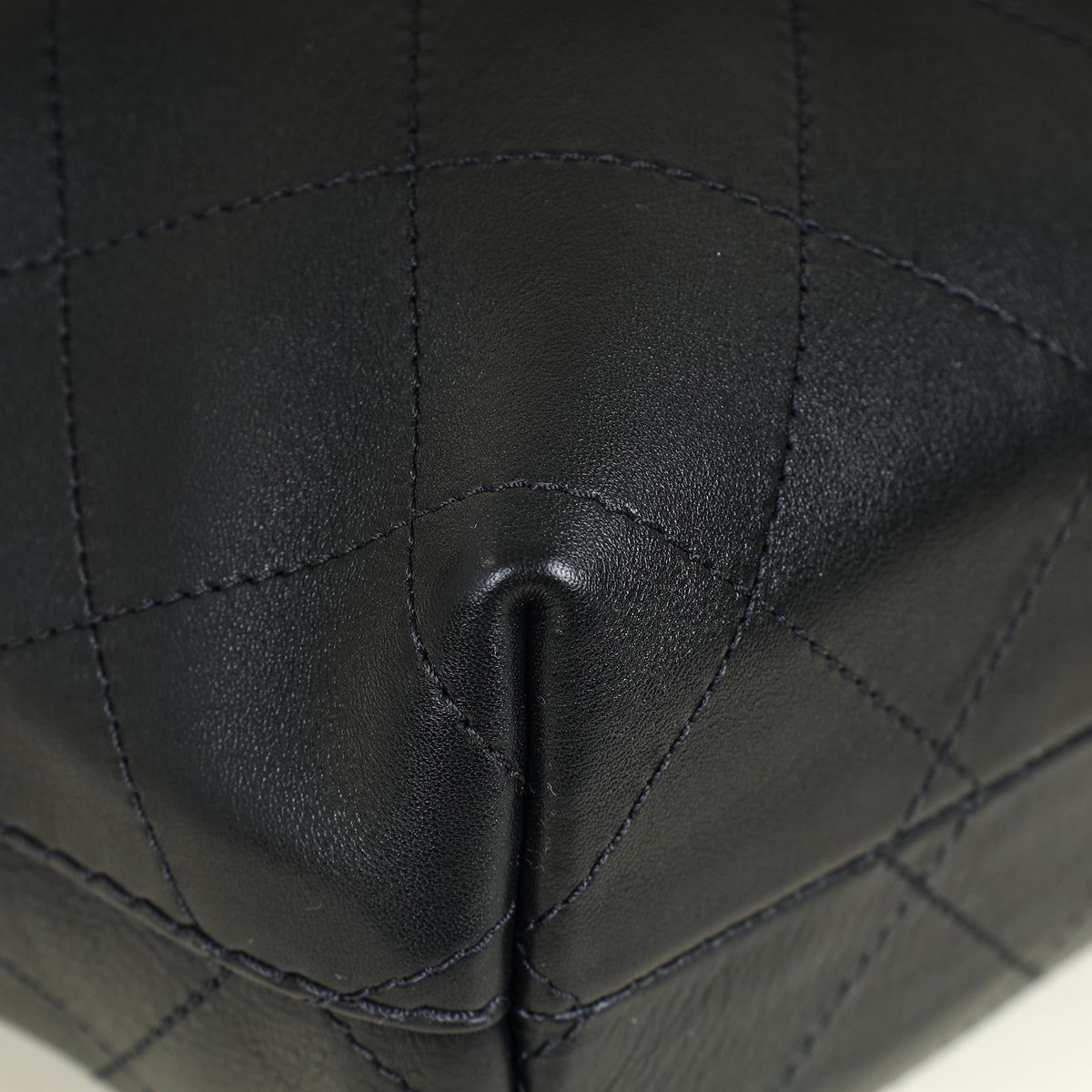 Chanel Black CC Hobo Large Bag – THE CLOSET