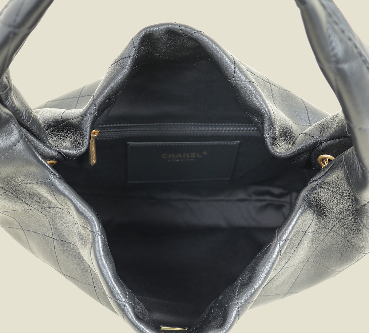 Chanel Black CC Hobo Large Bag – THE CLOSET