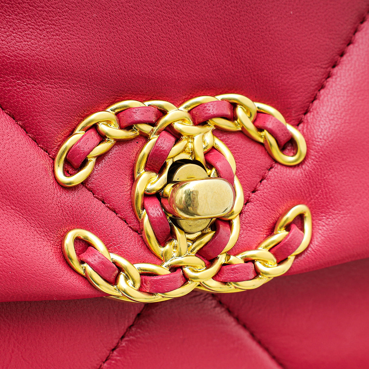 Chanel Fuchsia CC 19 Small Bag