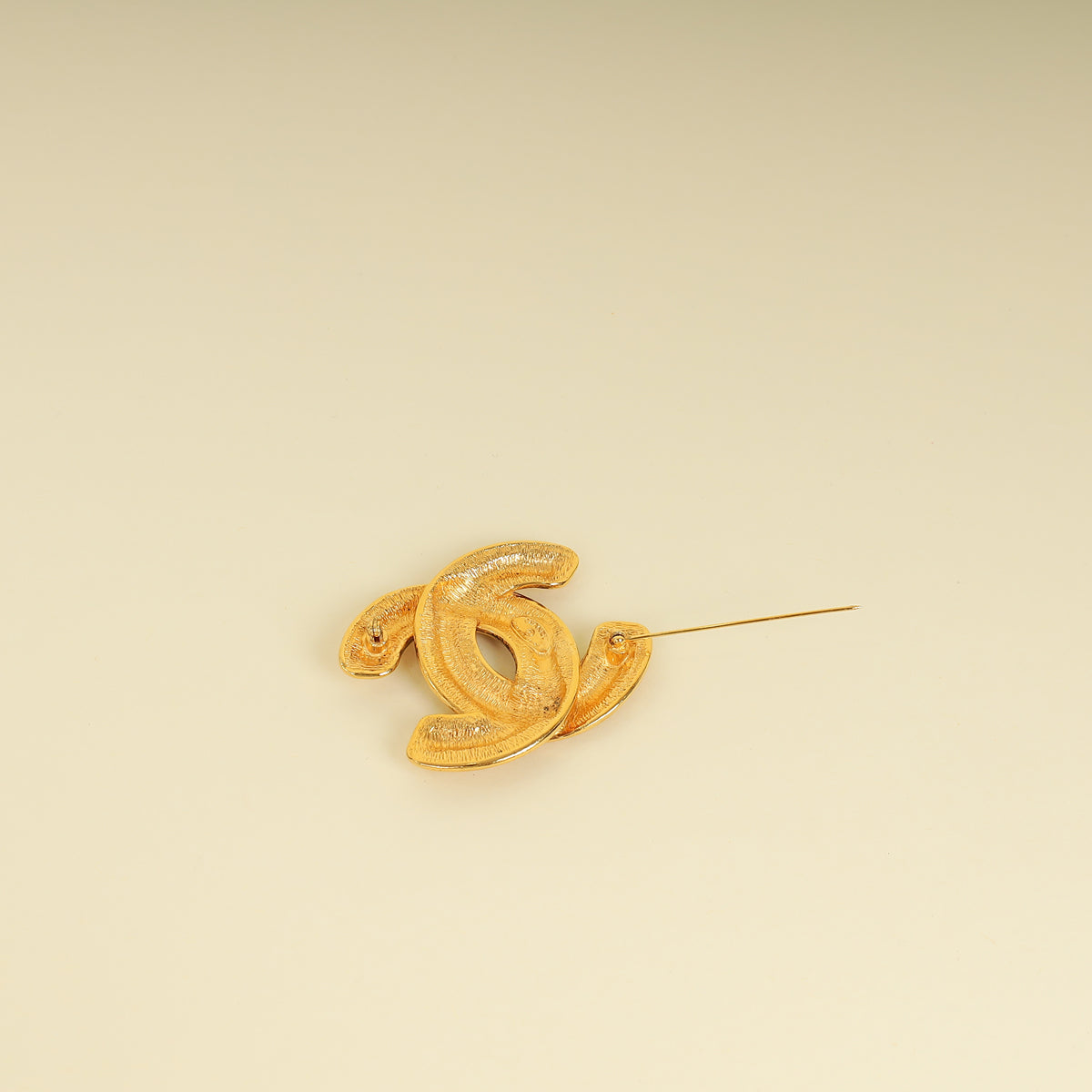 Chanel Gold CC Vintage Quilt Pattern Brooch