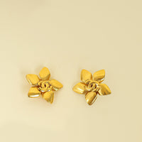 Chanel Gold Vintage Coco Mark Flower Clip Earrings