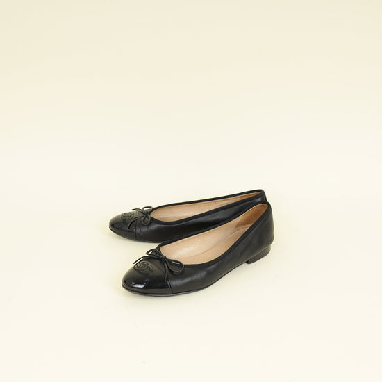 Chanel Black CC Cap Toe Flat Ballerina 38