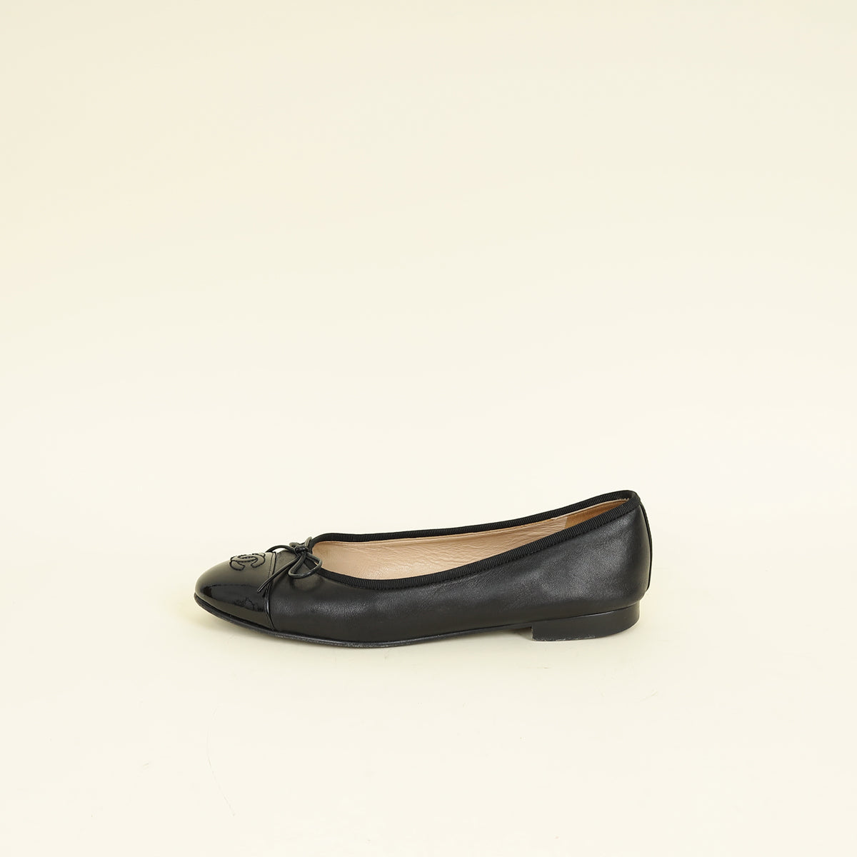 Chanel Black CC Cap Toe Flat Ballerina 38