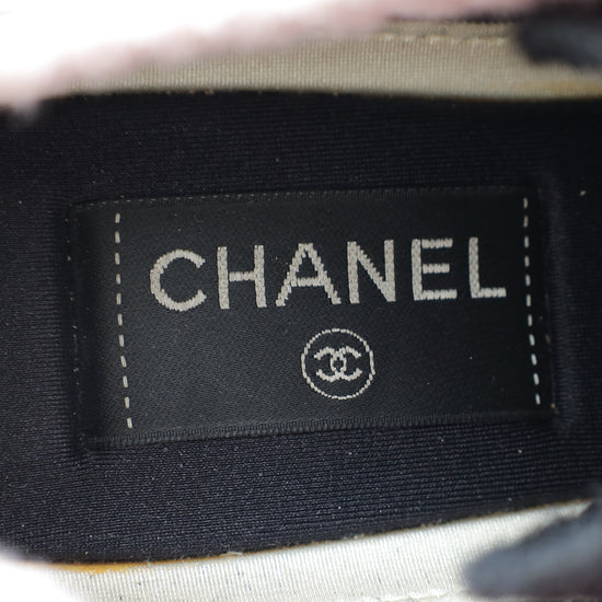 Load image into Gallery viewer, Chanel Tricolor CC Mixed Fabrics Knit Sneakers 39.5
