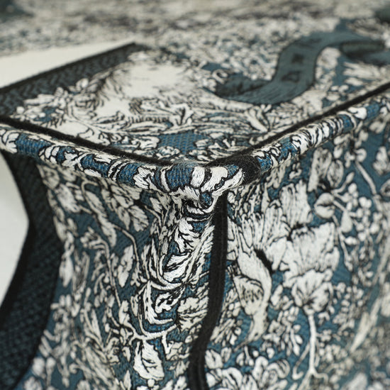 Christian Dior Tricolor "Around the World" Embroidered Book Medium Tote Bag