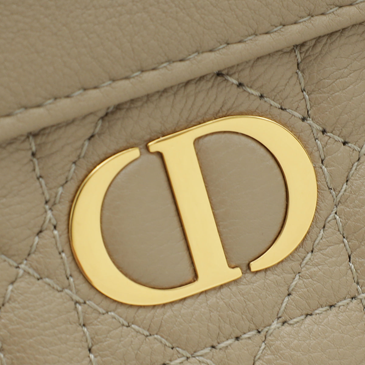 Christian Dior Sand Caro Every Dior Pouch With Chain – THE CLOSET