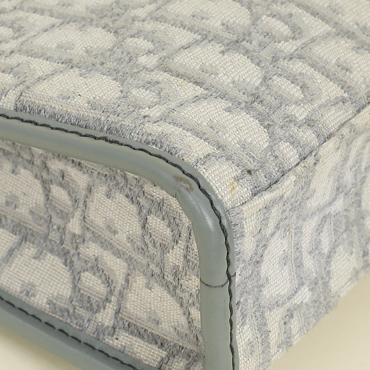 Christian Dior Gray 30 Montaigne Dea Pouch