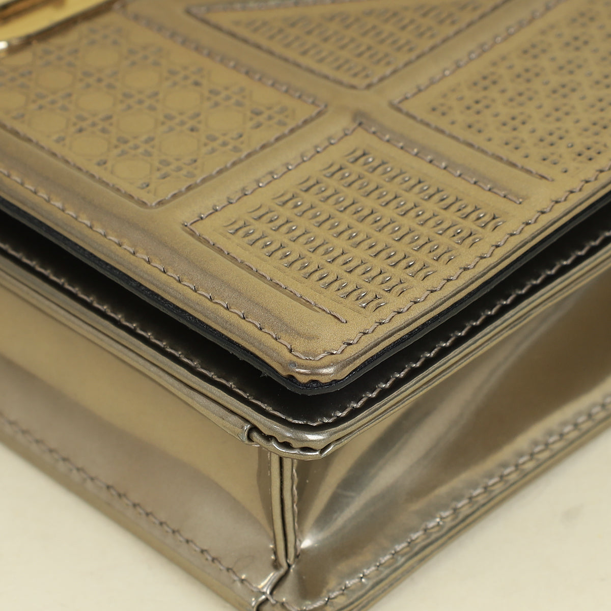 Christian Dior Champaign Diorama Microcannage Wallet On Chain