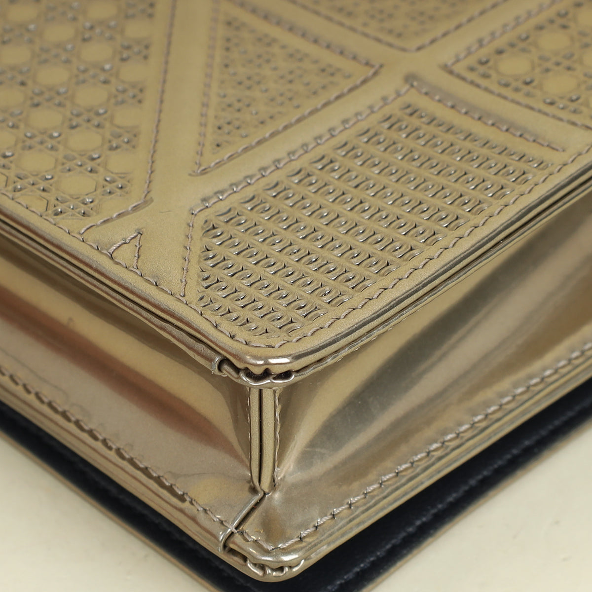 Christian Dior Champaign Diorama Microcannage Wallet On Chain