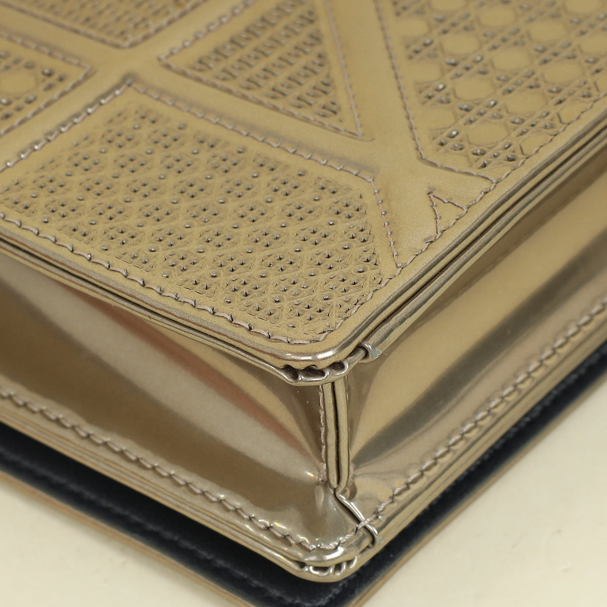 Christian Dior Champaign Diorama Microcannage Wallet On Chain