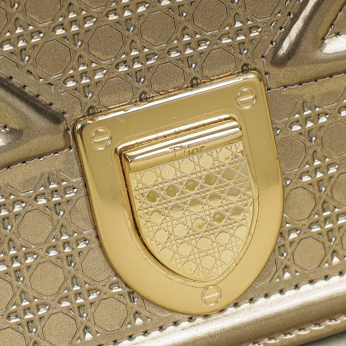 Christian Dior Champaign Diorama Microcannage Wallet On Chain