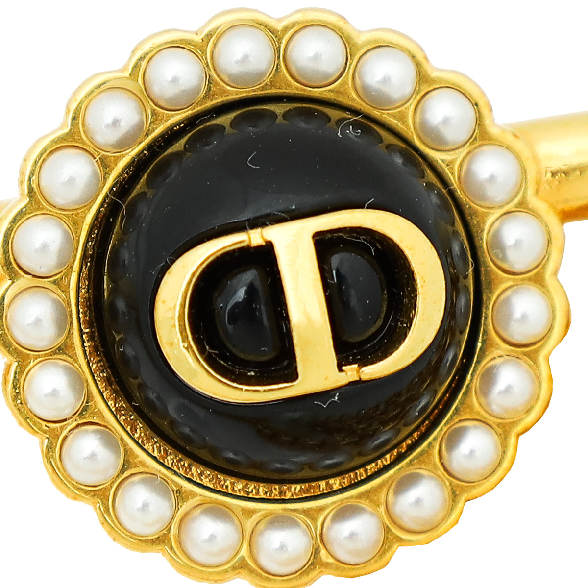 Christian Dior Bicolor Petit CD Pearl Brooch – THE CLOSET