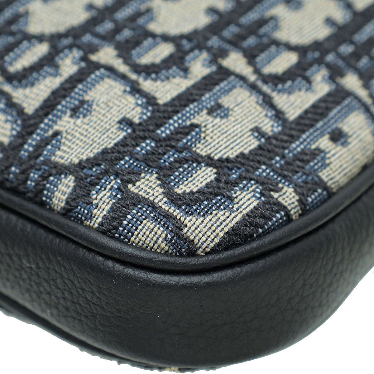Christian Dior Navy Blue Oblique Laptop Case – THE CLOSET