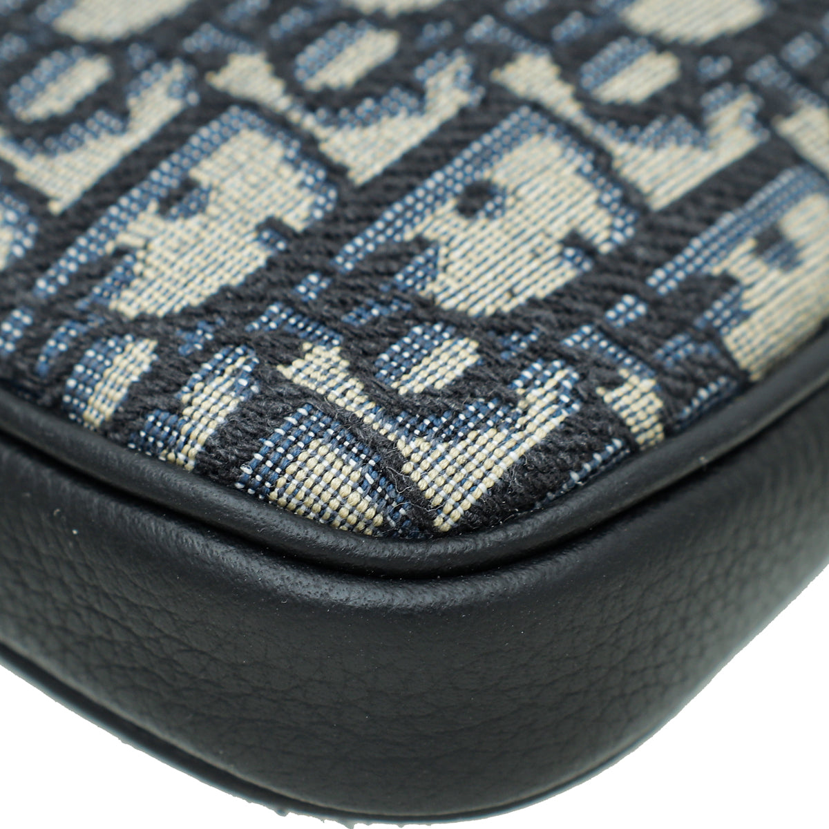 Christian Dior Navy Blue Oblique Laptop Case – THE CLOSET