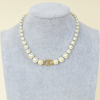 Christian Dior White 30 Montaigne Short Necklace