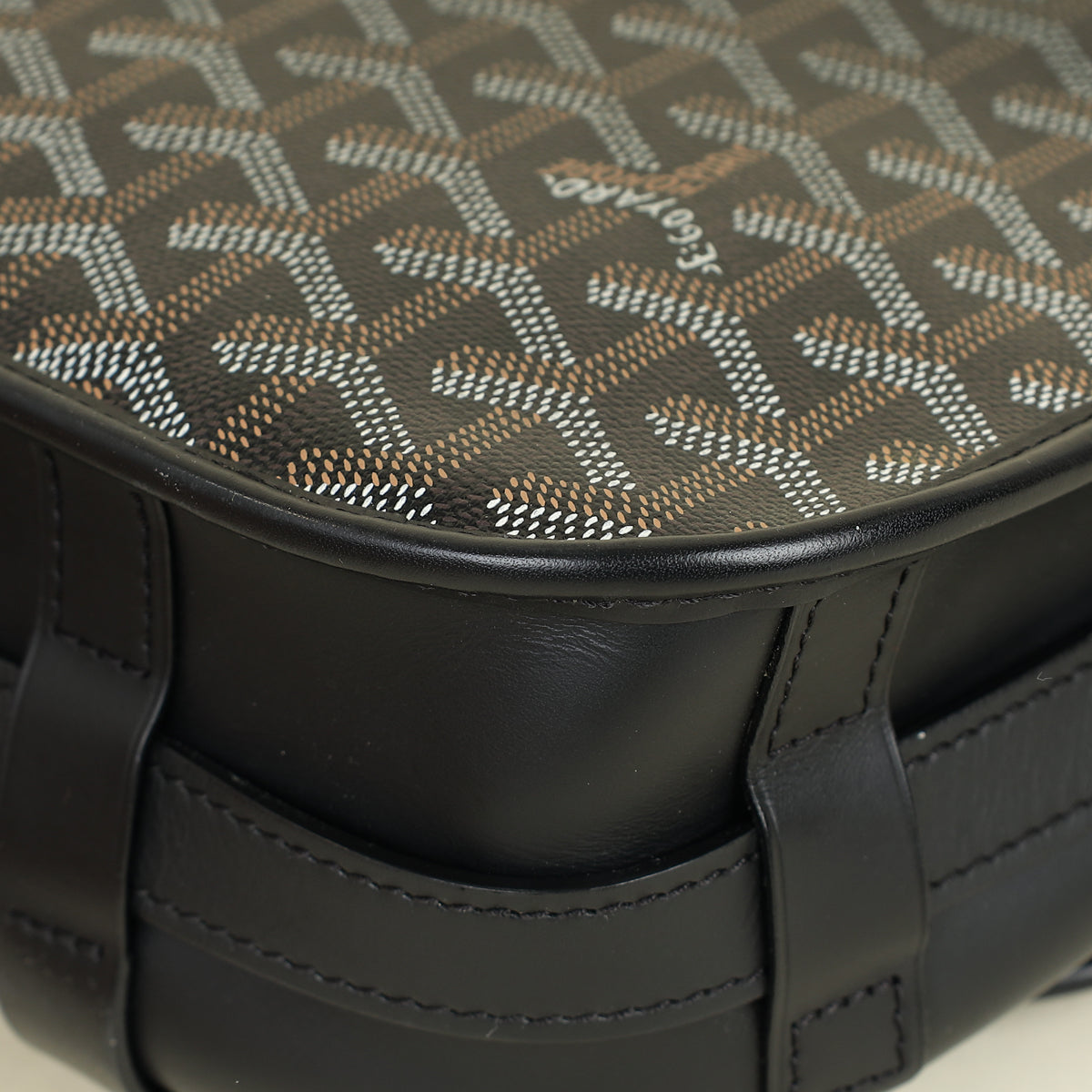 Goyard Black Goyardine MM Belvedere Messenger Bag