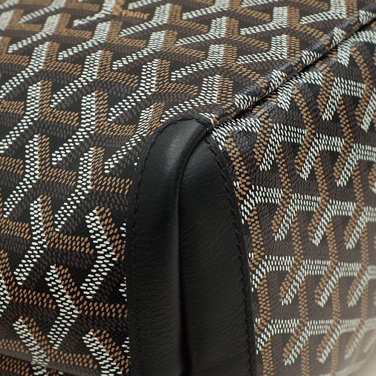 Goyard Black Goyardine Artois PM Bag – THE CLOSET
