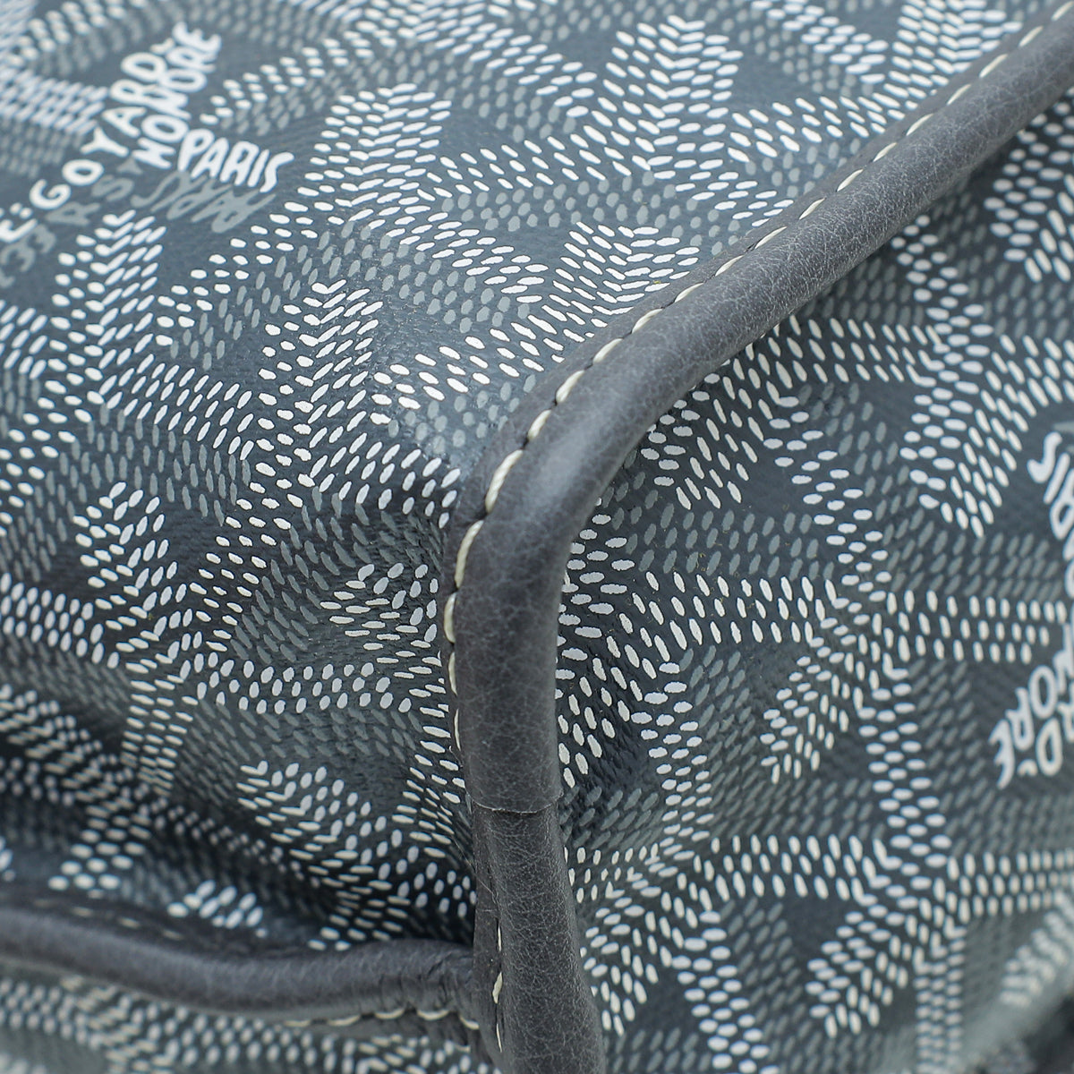 Goyard 2021 Goyardine Reversible Elephant Anjou PM w/ Pouch - Grey Totes,  Handbags - GOY32014