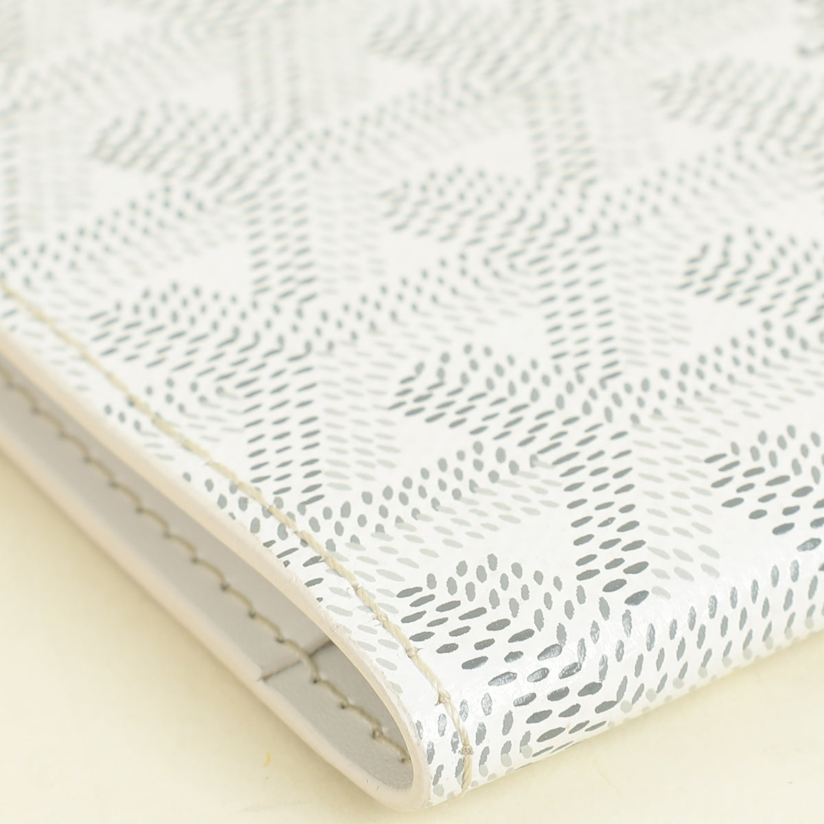 Goyard White Goyardine Grenelle Passport Cover