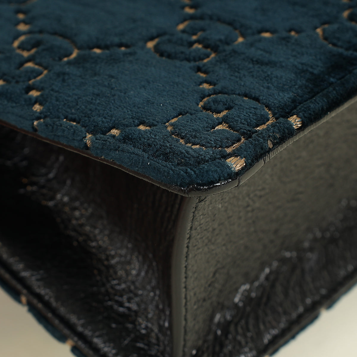 Gucci Bicolor GG Velvet Dionysus Medium Shoulder Bag