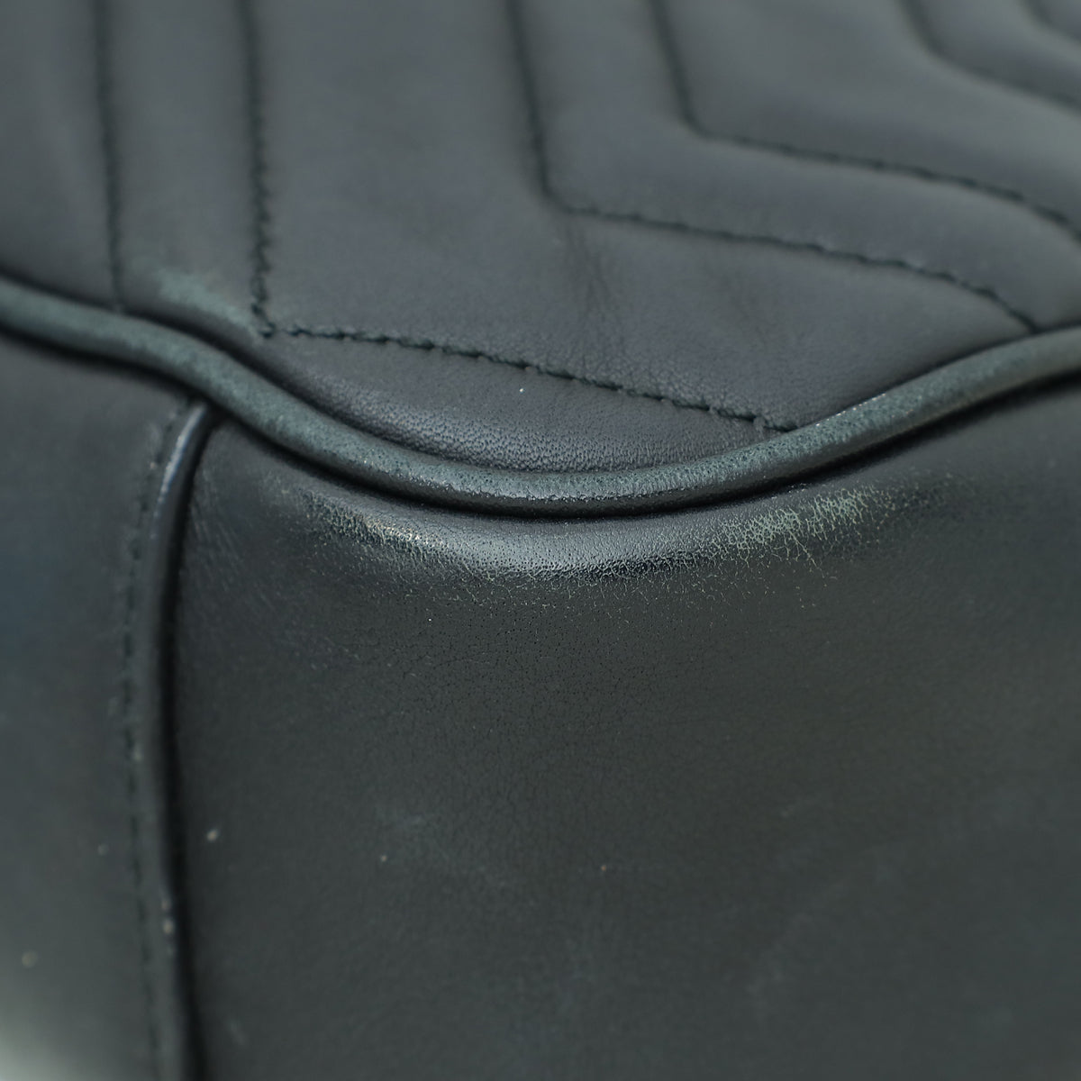 Gucci Black GG Marmont Matelasse Medium Shoulder Bag