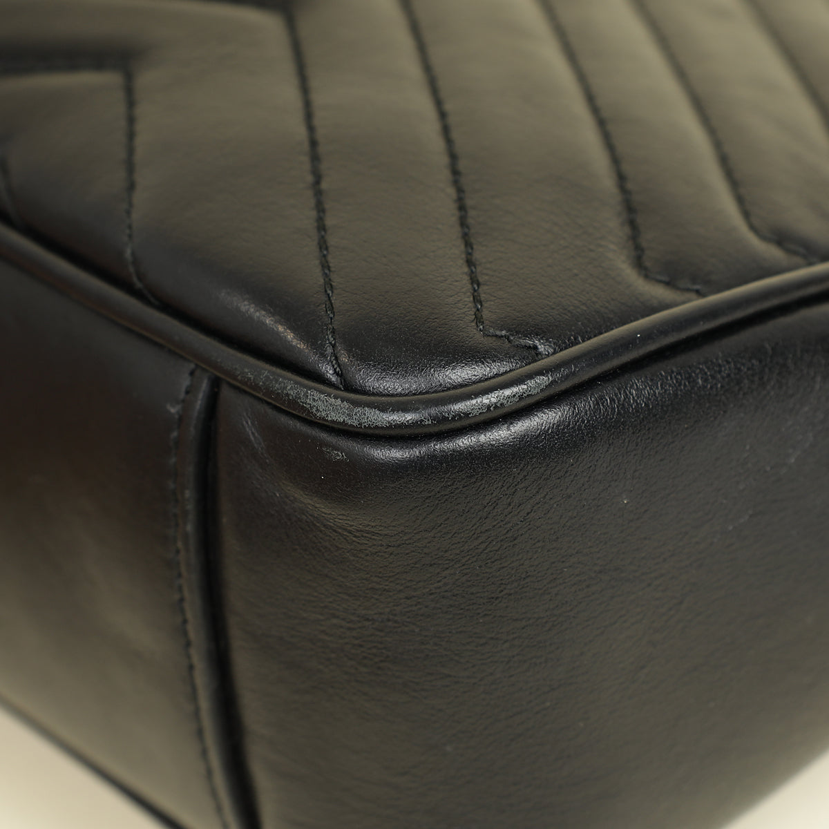 Gucci Black GG Marmont Medium Shoulder Bag