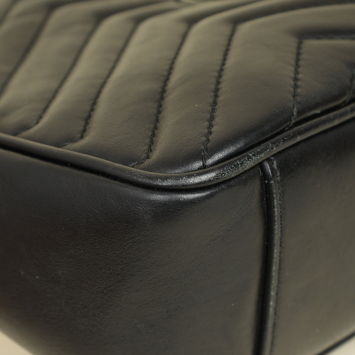 Gucci Black GG Marmont Medium Shoulder Bag