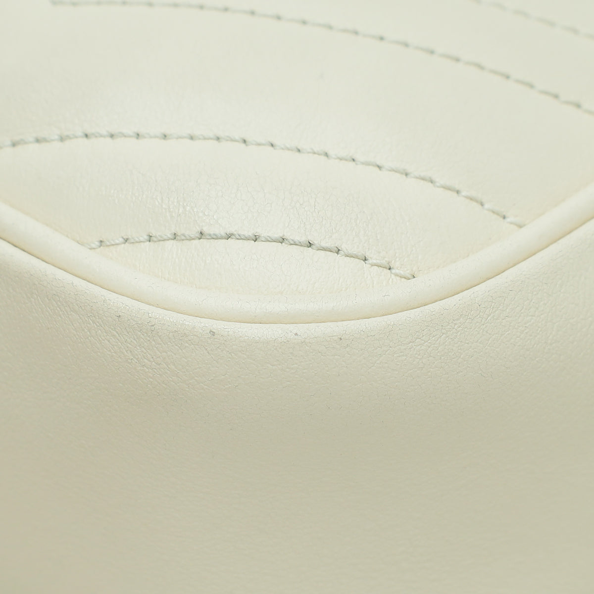 Gucci Cream GG Marmont Camera Small Shoulder Bag