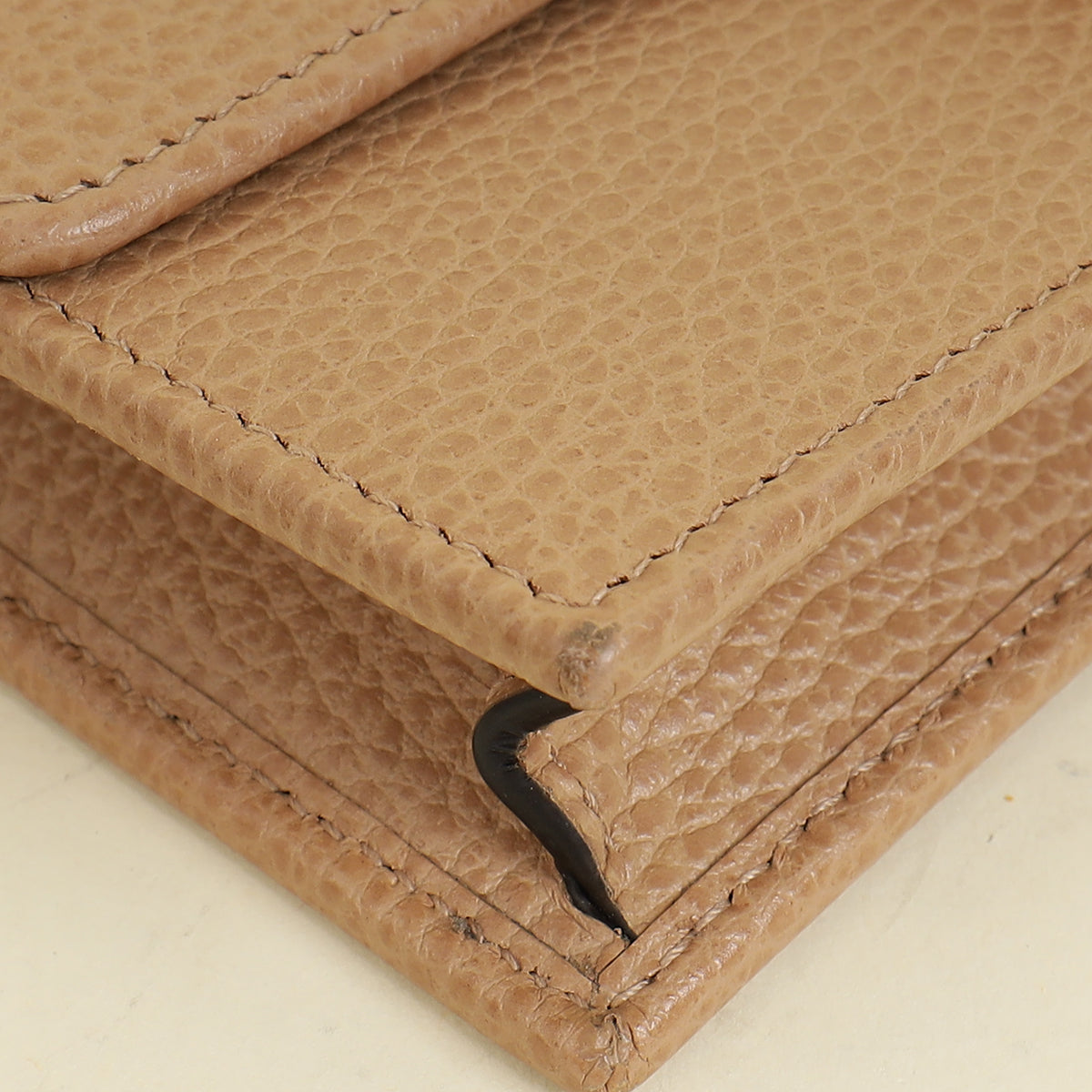 Gucci Beige Interlocking G Chain Wallet