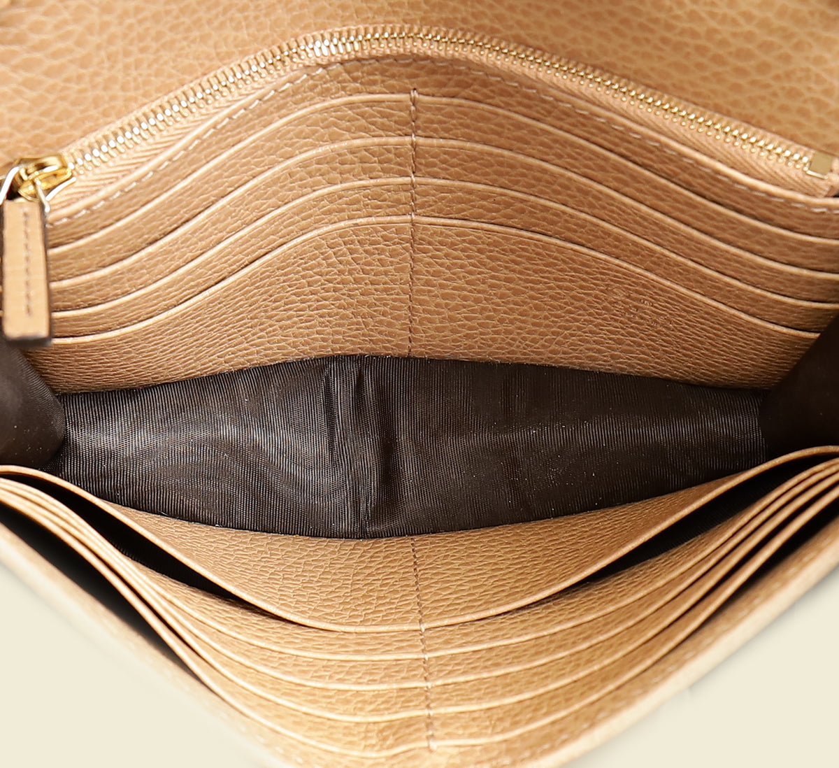 Gucci Beige Interlocking G Chain Wallet