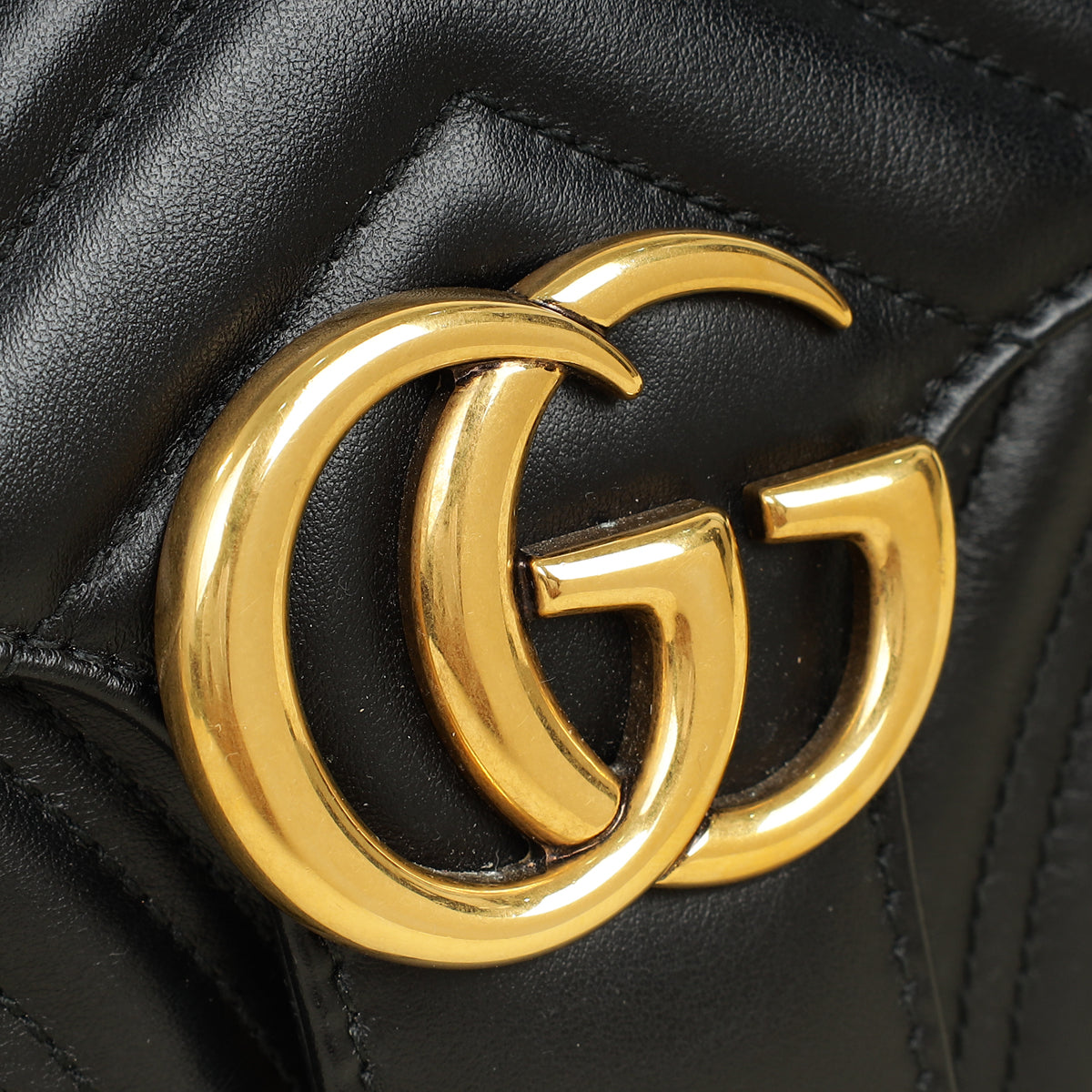 Gucci Black GG Marmont Medium Shoulder Bag