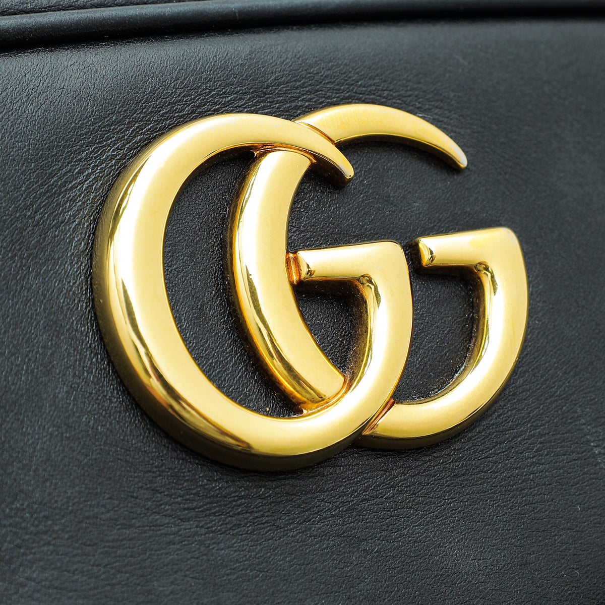 Gucci Black GG Marmont Medium Matelasse Shoulder Bag