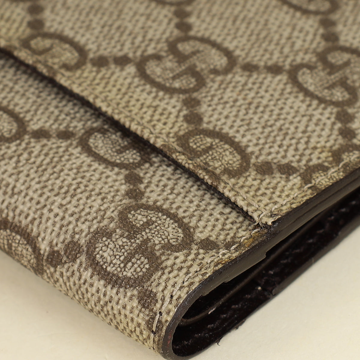 Gucci Ebony GG Supreme Travel Wallet