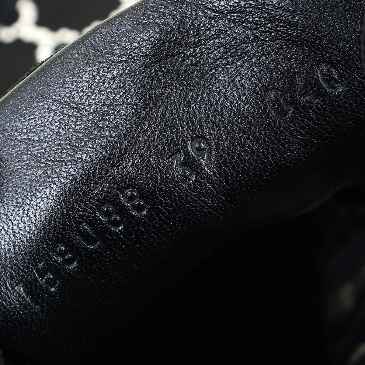 Gucci Black GG Crystal Run Sneaker 39 – THE CLOSET