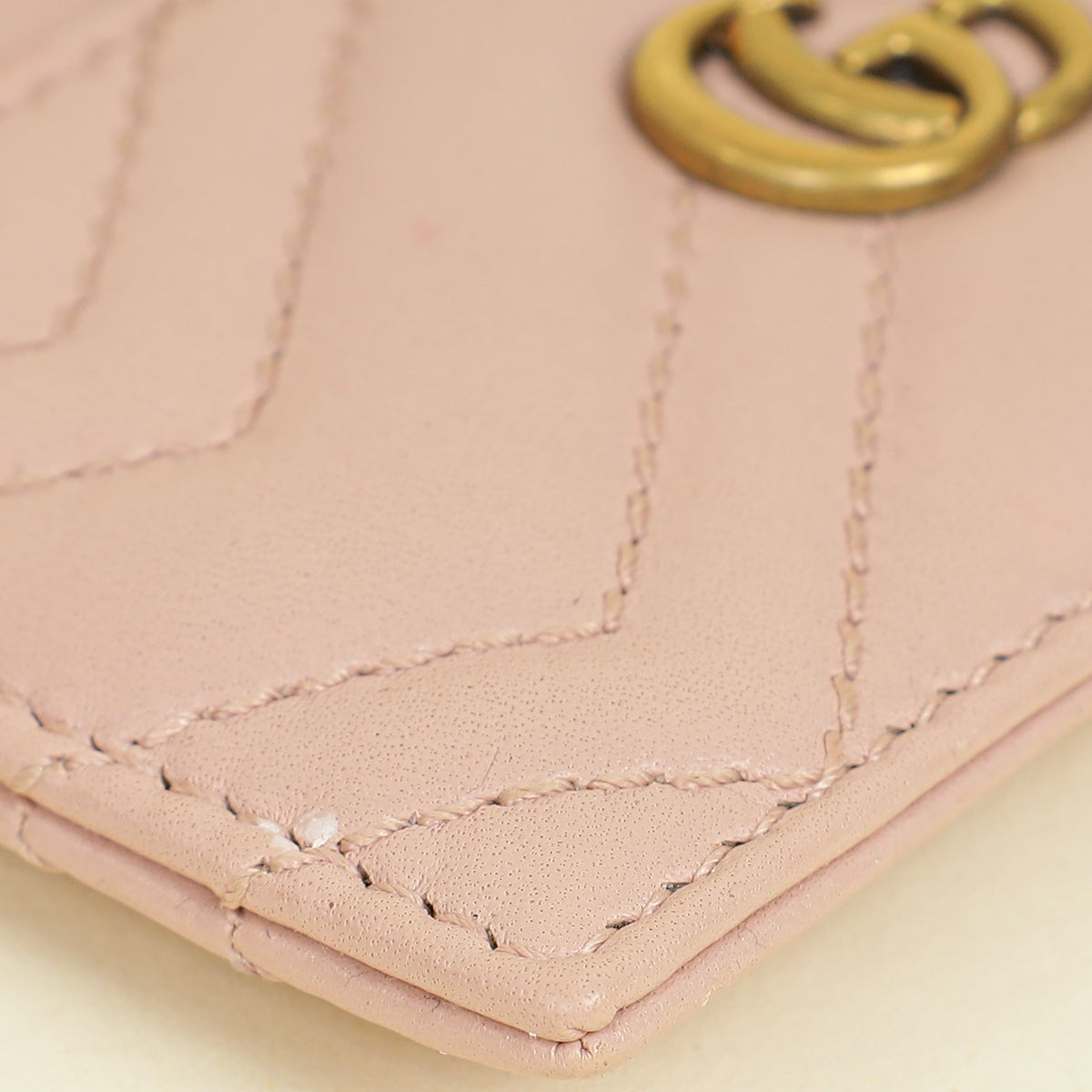 Gucci Light Pink GG Marmont Card Case