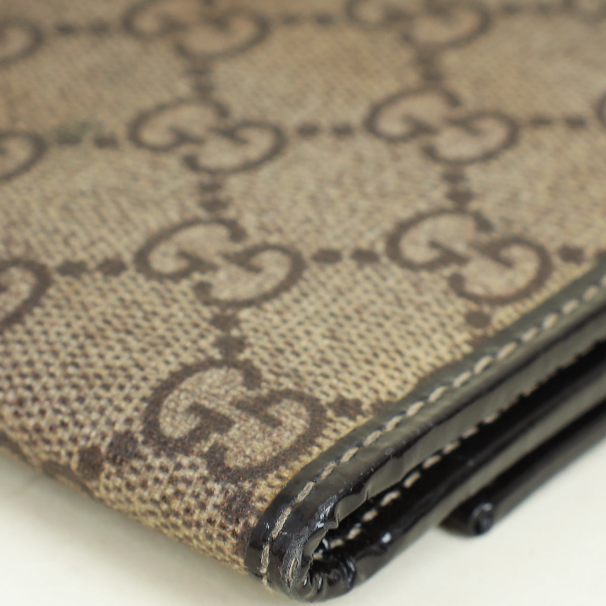 GUCCI Bicolor GG Supreme Continental Wallet