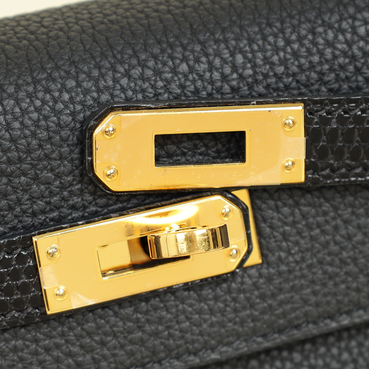 Hermes Noir Retourne Kelly Touch 25 Bag
