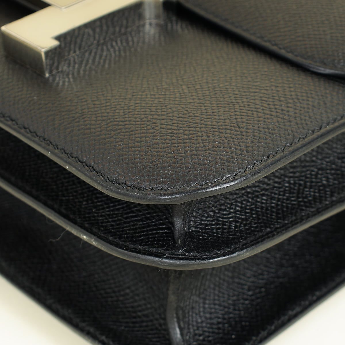 Hermes Noir Constance 24 Bag