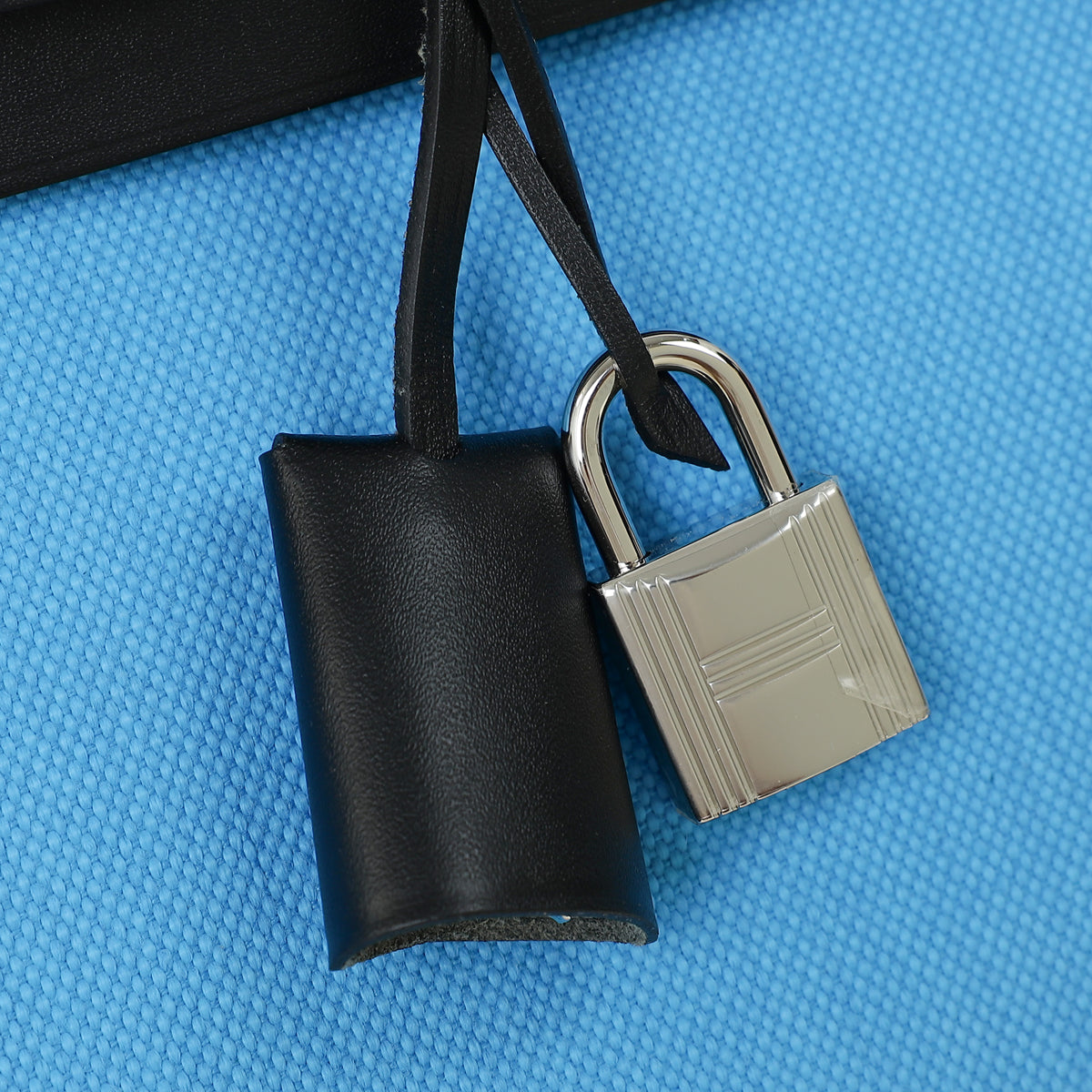 Hermes Bicolor Herbag Zip 31 PM Bag — image 9 of 14