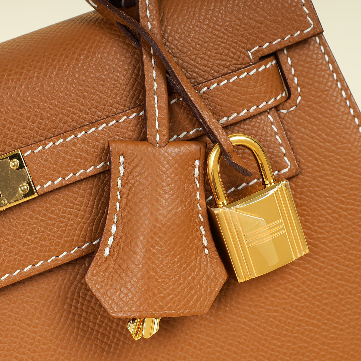 Hermes Gold Kelly 25 Sellier Bag — image 9 of 14