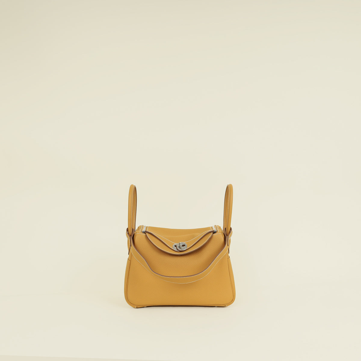 Hermes Naturel Sable Lindy 26 Bag — image 1 of 13
