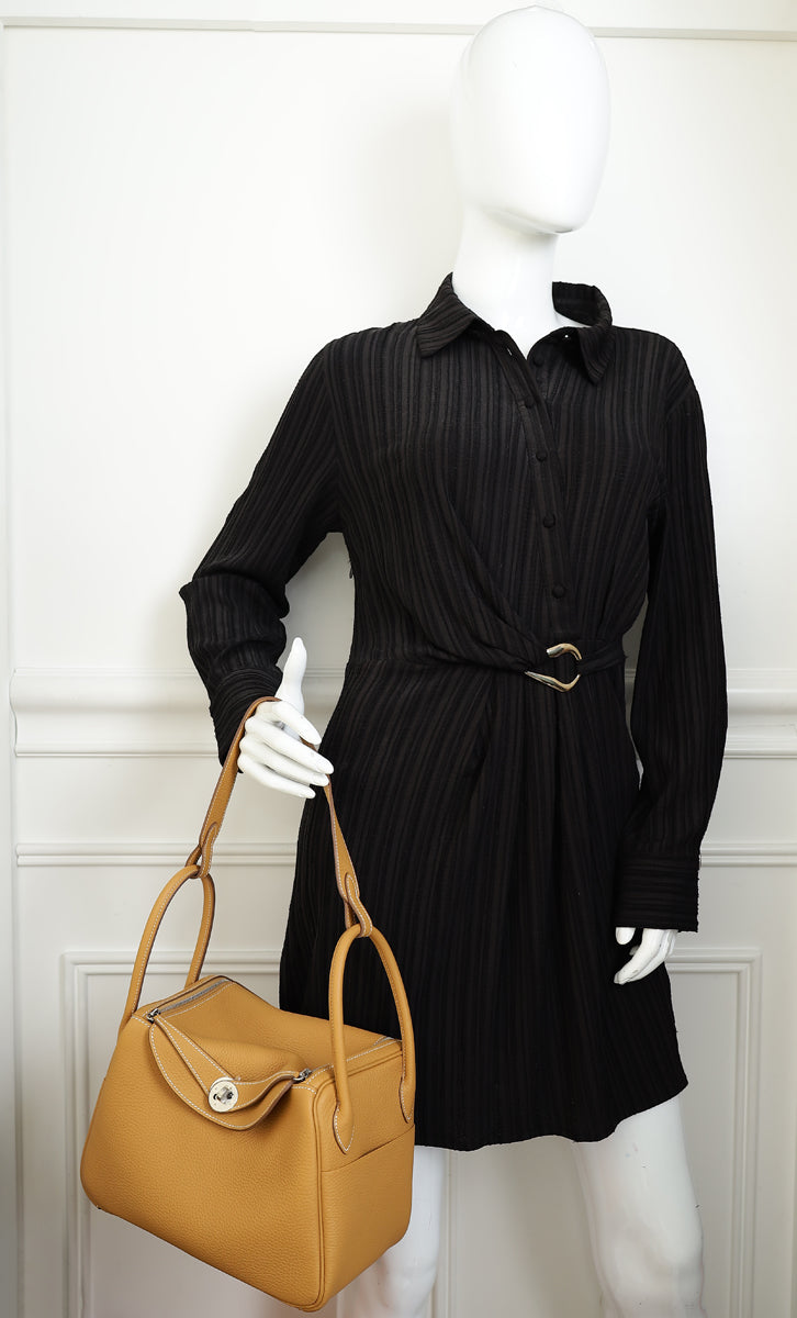 Hermes Naturel Sable Lindy 26 Bag — image 13 of 13