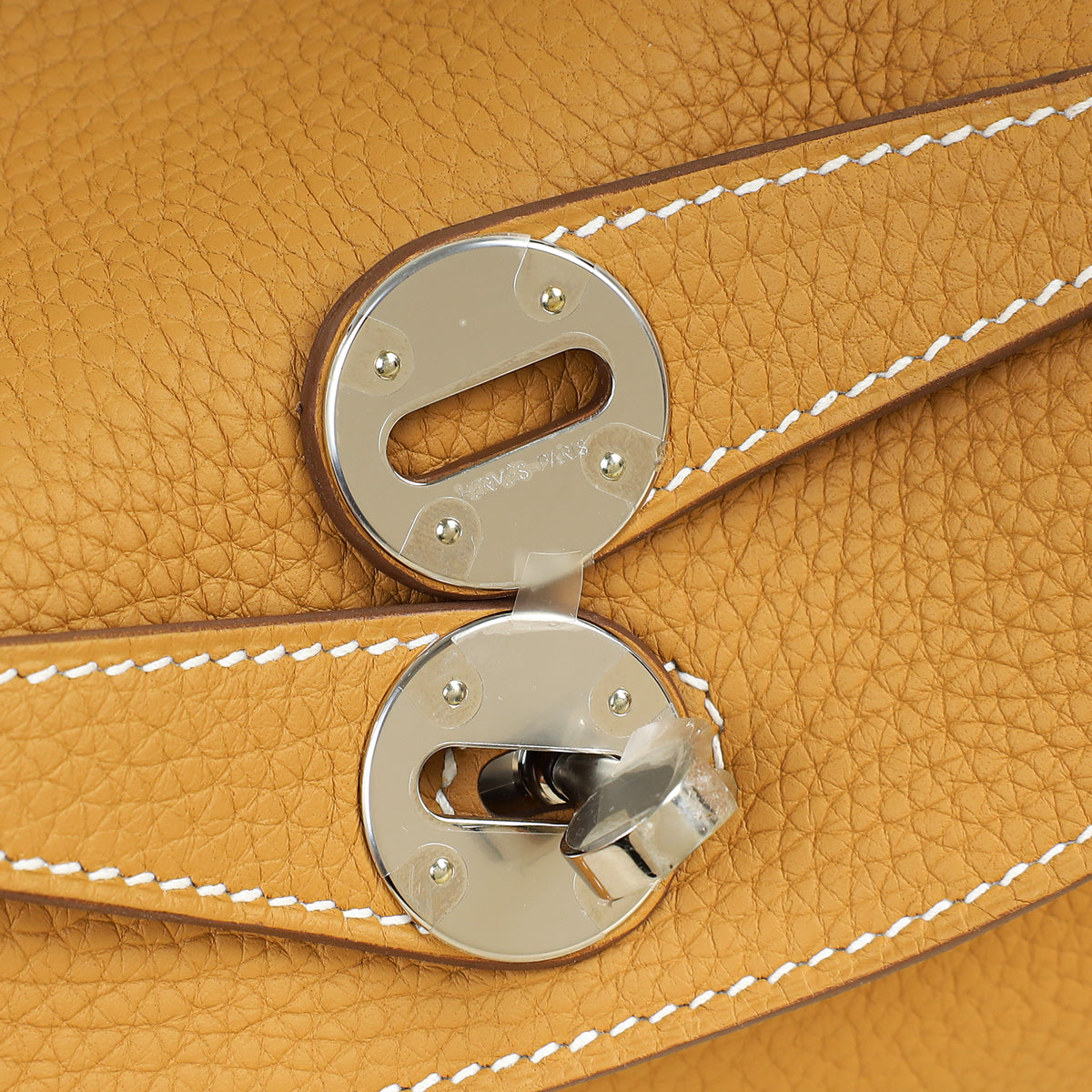 Hermes Naturel Sable Lindy 26 Bag — image 9 of 13