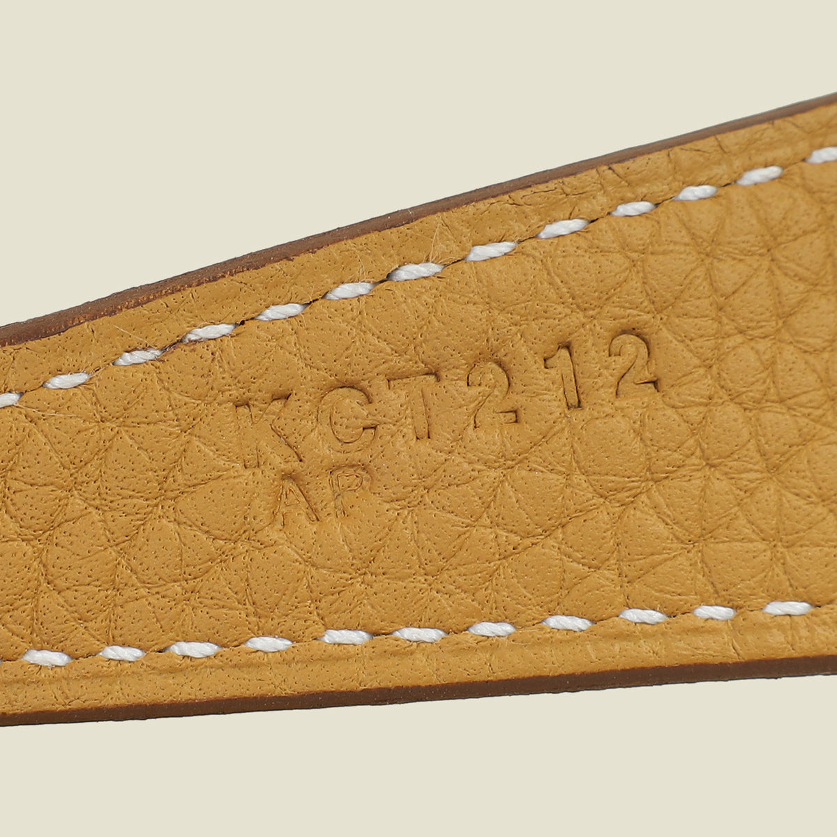 Hermes Naturel Sable Lindy 26 Bag — image 10 of 13