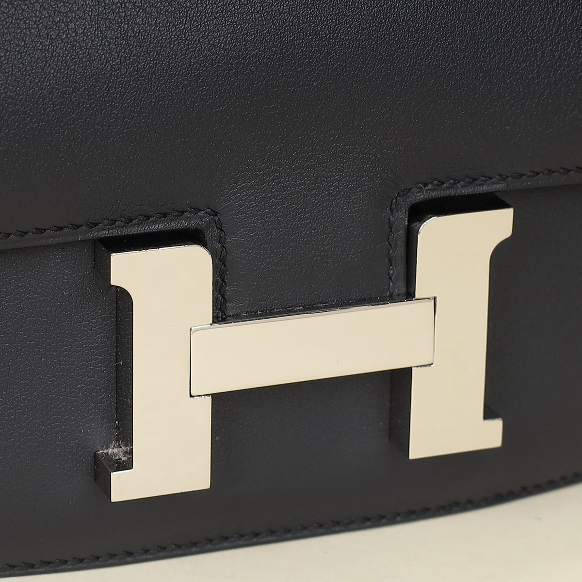 Hermes Noir Constance 18 Bag