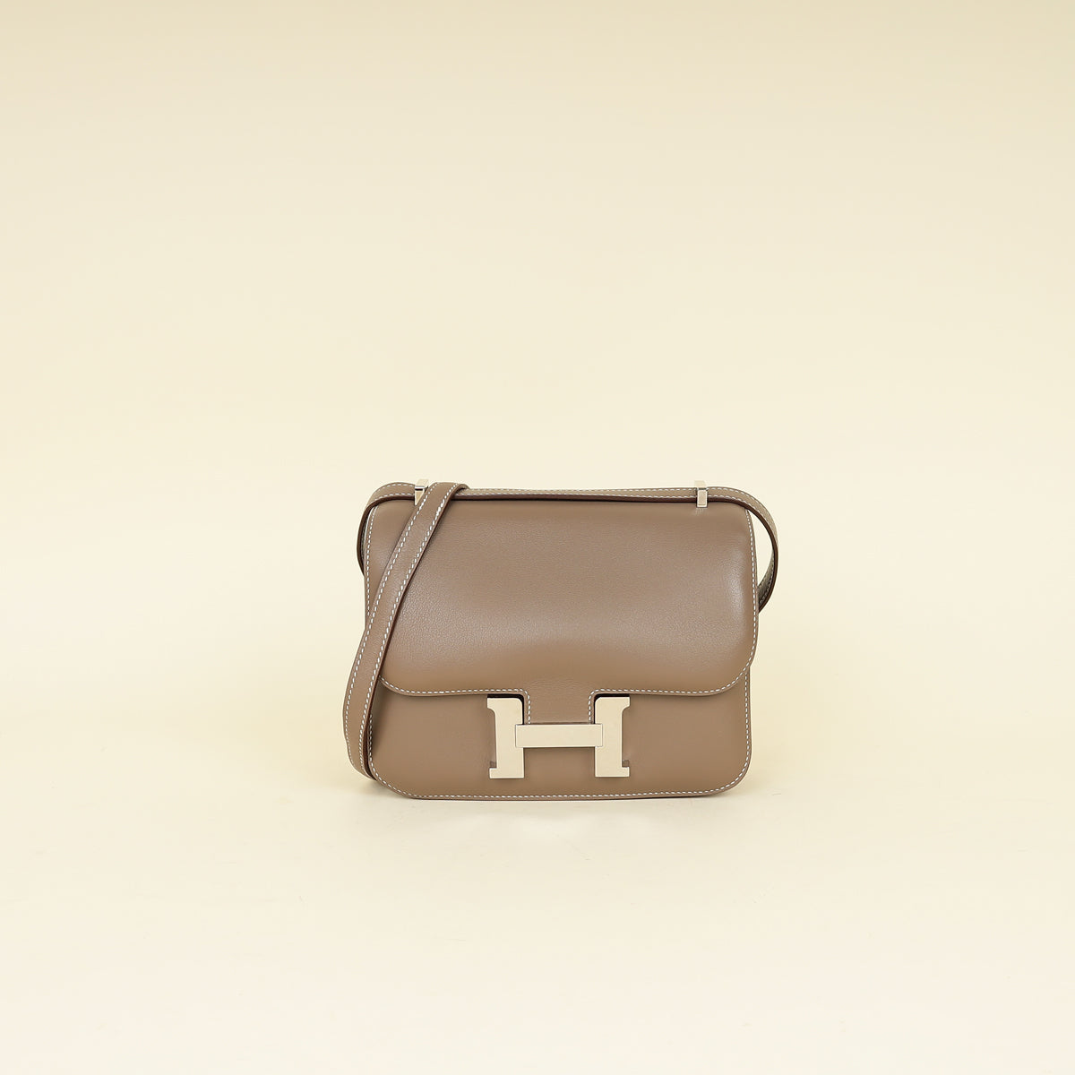 Hermes Etoupe Constance 18 Bag — image 1 of 16
