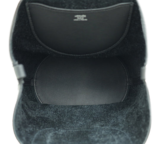 Load image into Gallery viewer, Hermes Noir In The Loop 18 Bag
