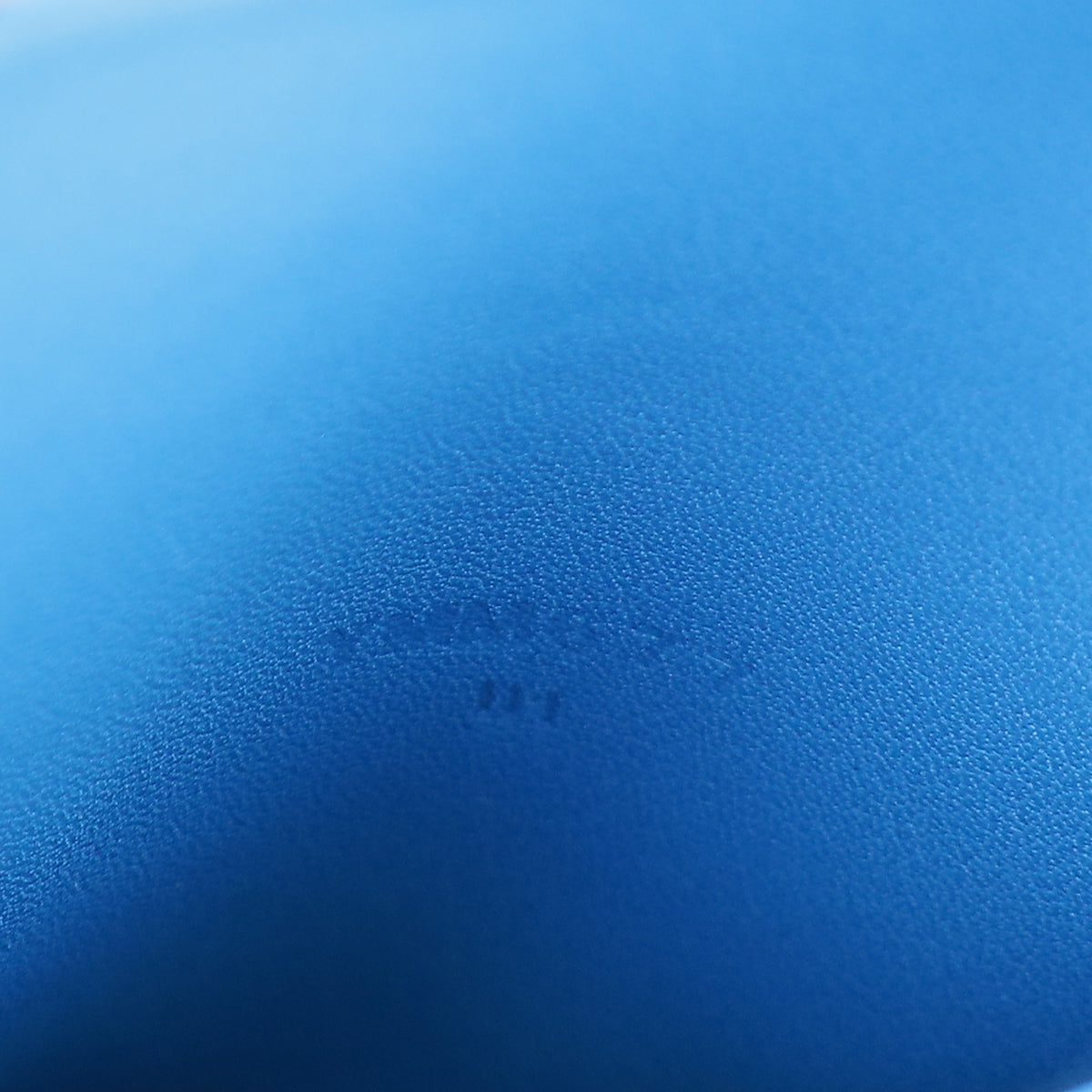 Hermes Bleu Royal Mini Lindy Bag — image 14 of 15