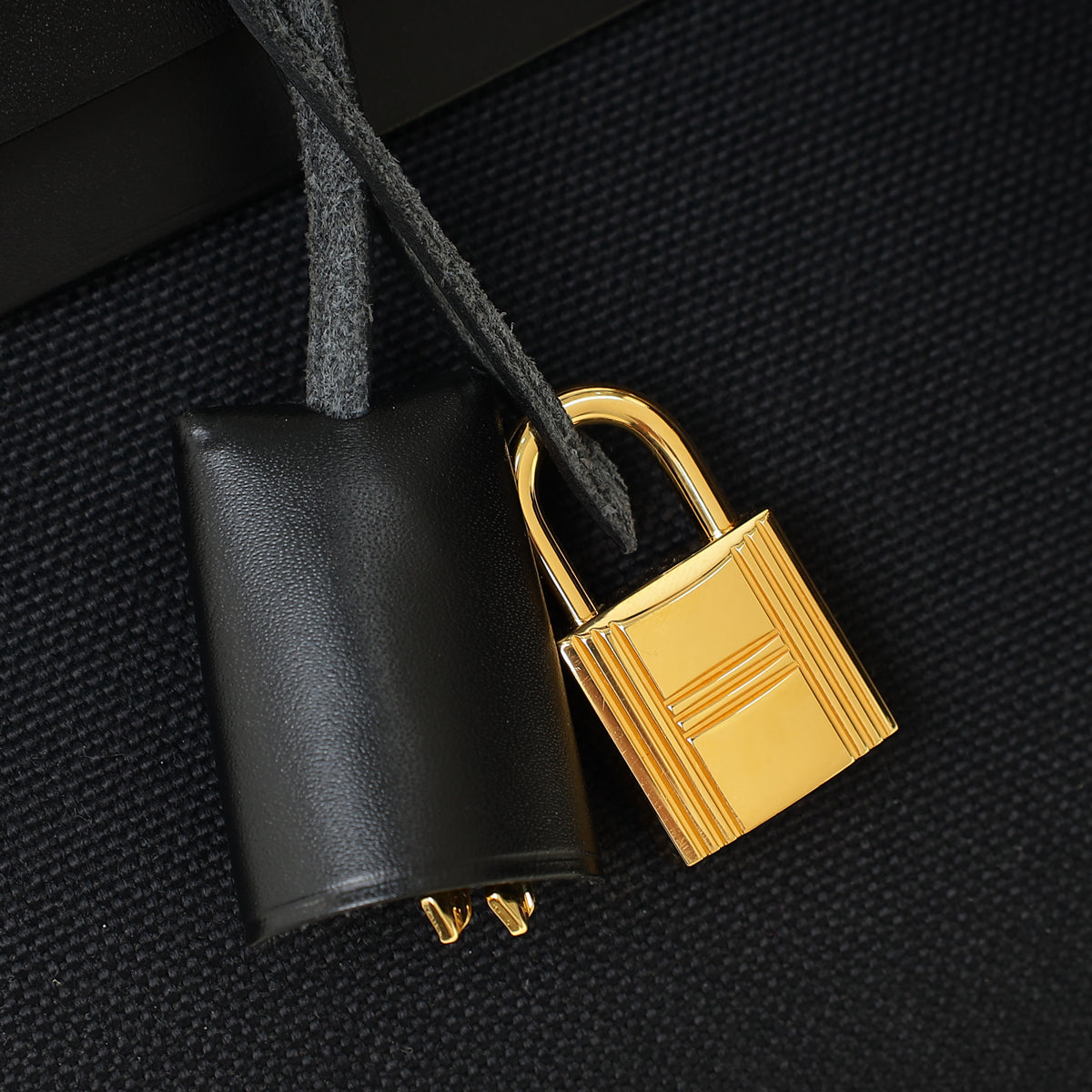 Hermes Noir Herbag Zip 31 PM Retourne Bag W/Twilly